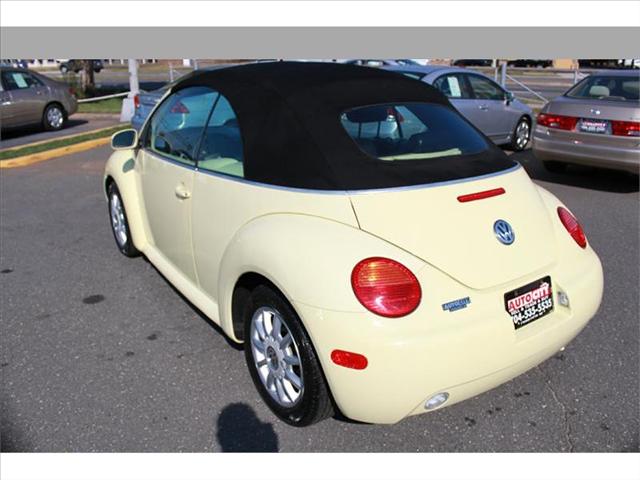 2004 Volkswagen New Beetle Unknown