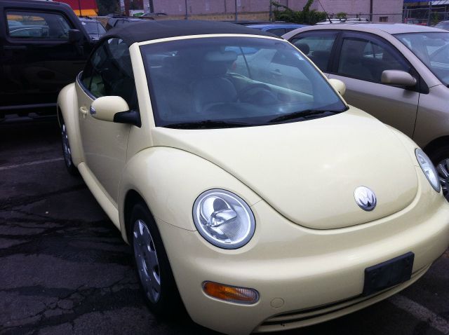 2004 Volkswagen New Beetle ZX4 SE Sedan