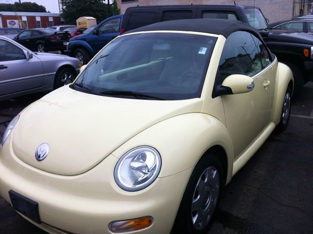 2004 Volkswagen New Beetle ZX4 SE Sedan