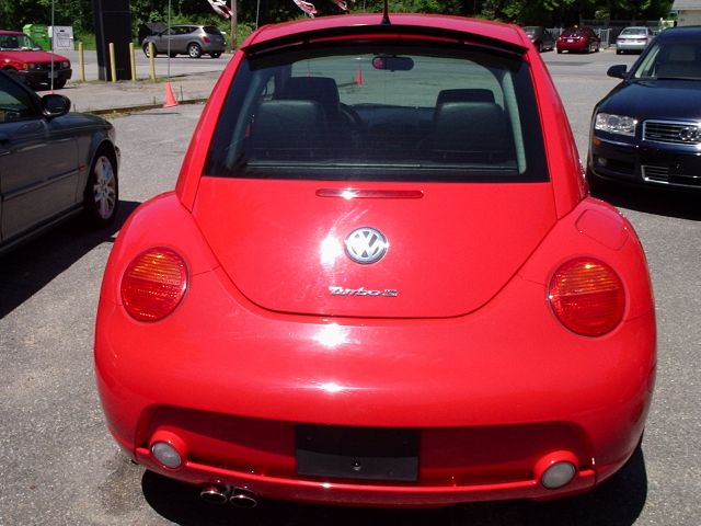 2004 Volkswagen New Beetle GT 4 Door