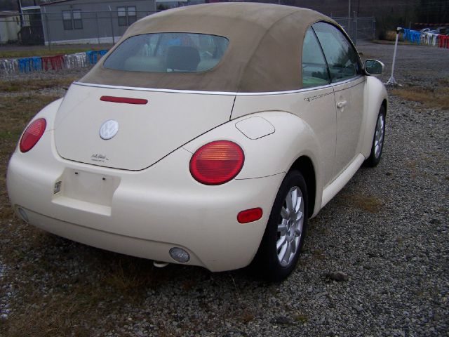 2004 Volkswagen New Beetle 2500 Extended Cab 4WD SLT