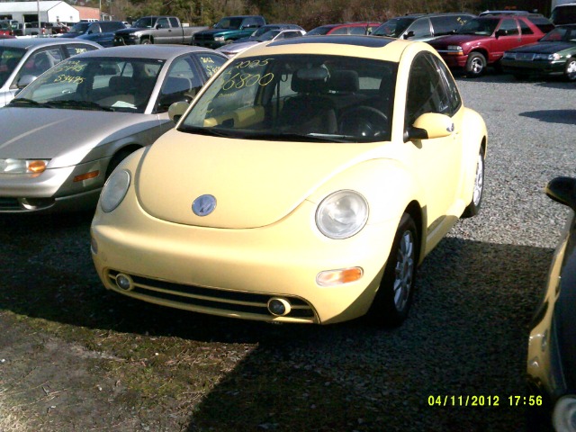 2005 Volkswagen New Beetle 143.5 LTZ