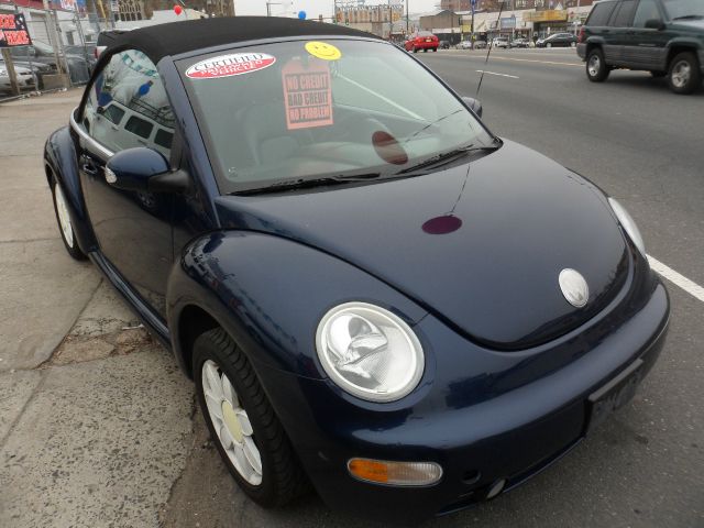 2005 Volkswagen New Beetle 3/4 Ton