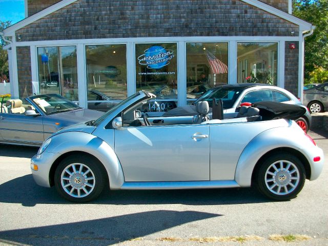 2005 Volkswagen New Beetle FWD 4dr Sport