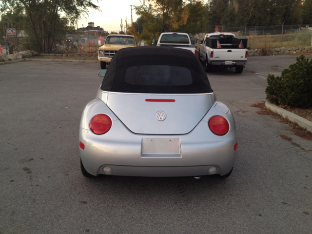 2005 Volkswagen New Beetle 2500 Extended Cab 4WD SLT