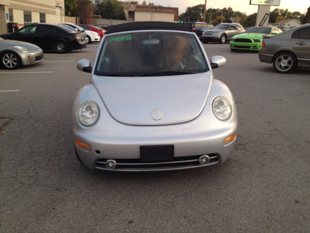 2005 Volkswagen New Beetle 2500 Extended Cab 4WD SLT