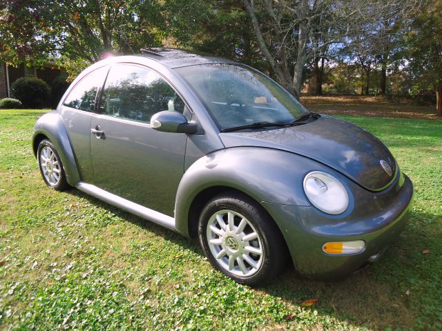 2005 Volkswagen New Beetle 143.5 LTZ