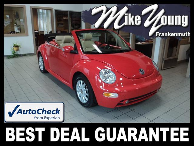 2005 Volkswagen New Beetle FWD 4dr Sport