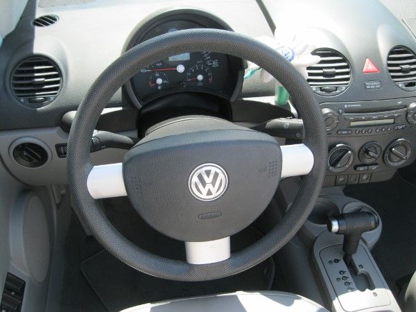 2005 Volkswagen New Beetle ZX4 SE Sedan