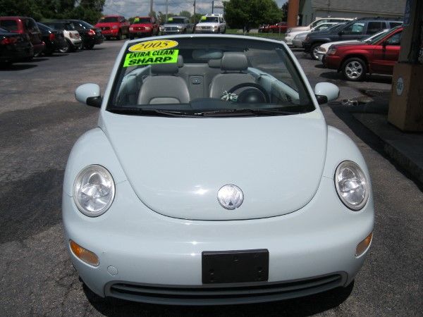 2005 Volkswagen New Beetle ZX4 SE Sedan