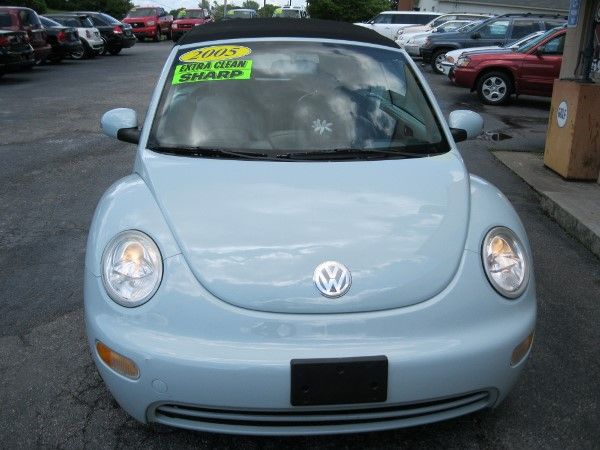 2005 Volkswagen New Beetle ZX4 SE Sedan