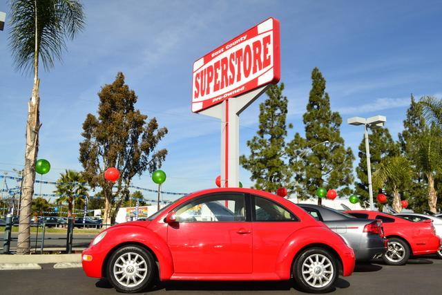 2005 Volkswagen New Beetle FWD 4dr Sport