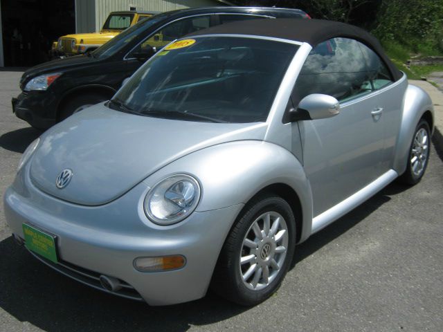 2005 Volkswagen New Beetle 2500 Extended Cab 4WD SLT