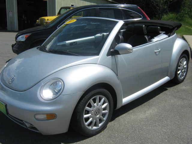 2005 Volkswagen New Beetle 2500 Extended Cab 4WD SLT