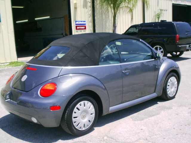 2005 Volkswagen New Beetle ZX4 SE Sedan