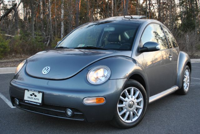 2005 Volkswagen New Beetle 143.5 LTZ