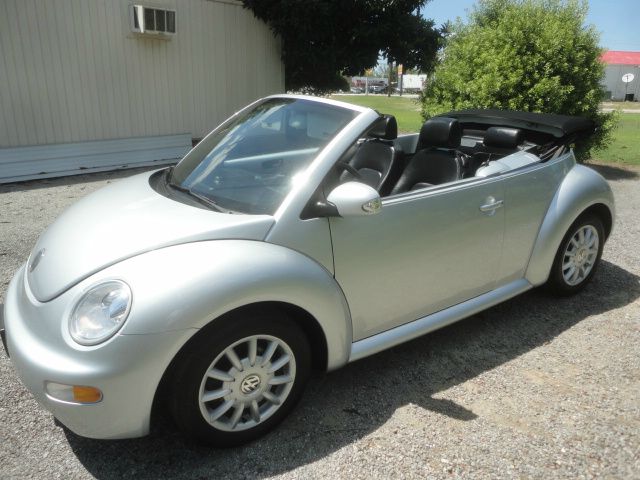 2005 Volkswagen New Beetle 2500 Extended Cab 4WD SLT