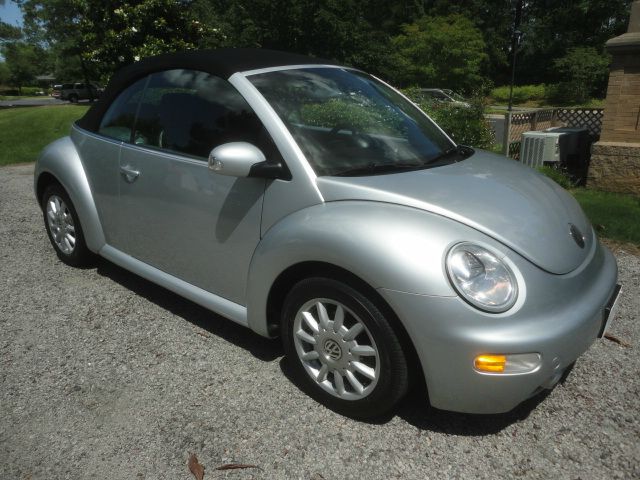 2005 Volkswagen New Beetle 2500 Extended Cab 4WD SLT