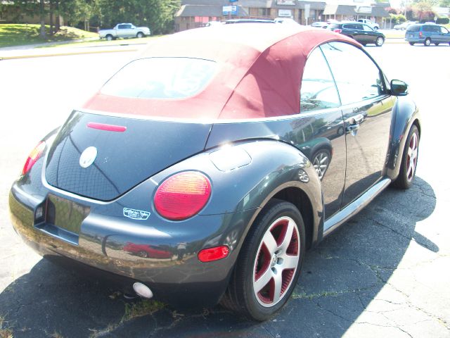 2005 Volkswagen New Beetle 2500 Extended Cab 4WD SLT