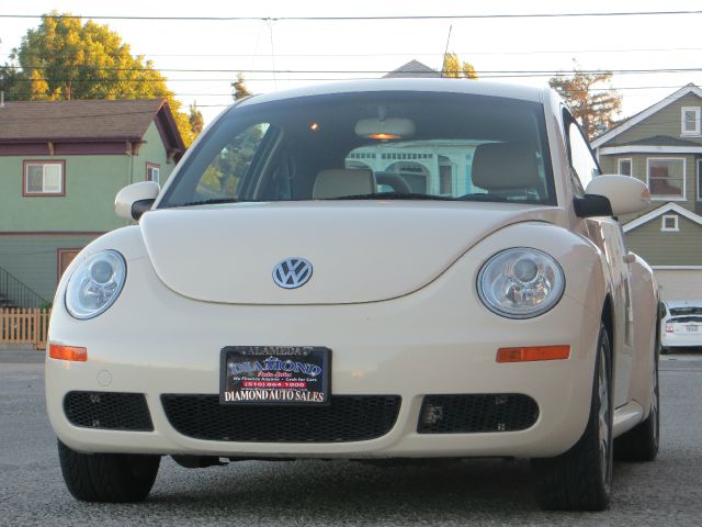 2006 Volkswagen New Beetle CD With MP3