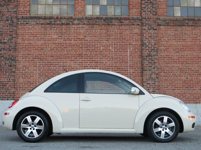 2006 Volkswagen New Beetle CD With MP3