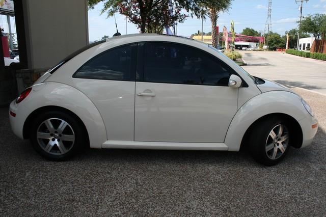 2006 Volkswagen New Beetle Unknown