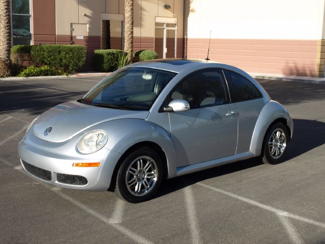 2006 Volkswagen New Beetle CD With MP3