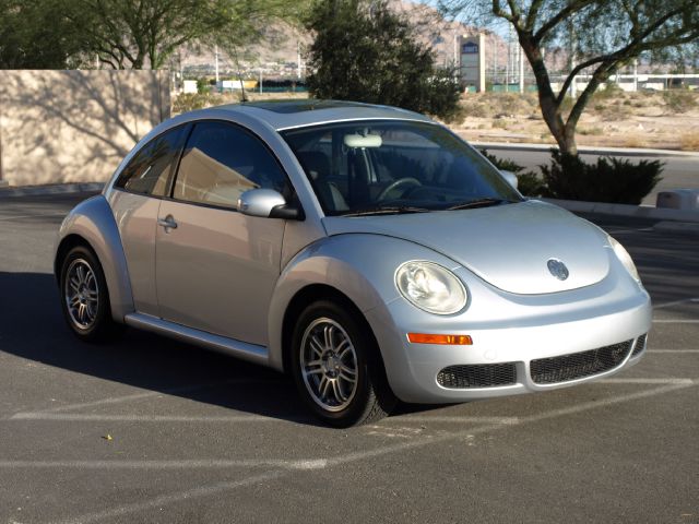 2006 Volkswagen New Beetle CD With MP3