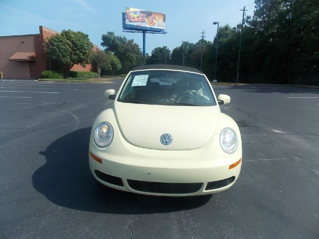 2006 Volkswagen New Beetle Reg Cab 118 WB