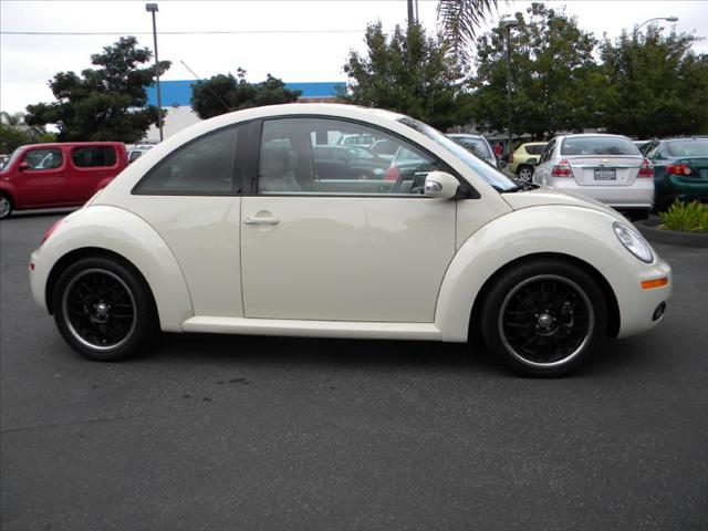 2006 Volkswagen New Beetle 4 Door SLT Sport