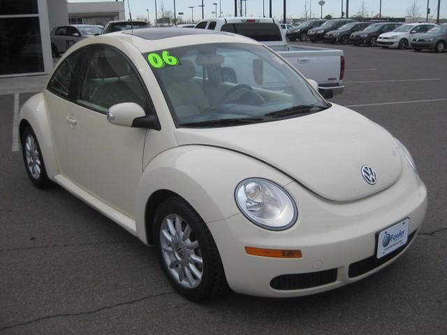 2006 Volkswagen New Beetle Reg Cab 118 WB