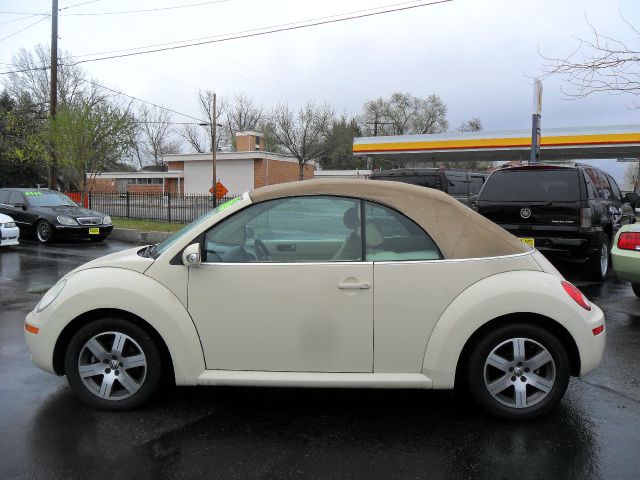 2006 Volkswagen New Beetle BASE W/1sv