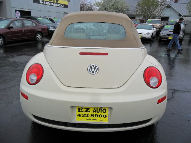 2006 Volkswagen New Beetle BASE W/1sv