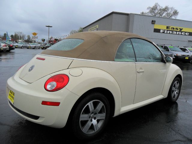 2006 Volkswagen New Beetle BASE W/1sv