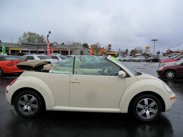 2006 Volkswagen New Beetle BASE W/1sv