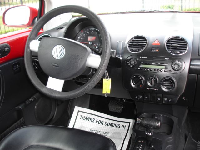 2006 Volkswagen New Beetle CD With MP3