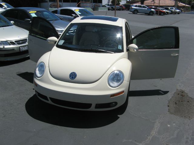 2006 Volkswagen New Beetle CD With MP3