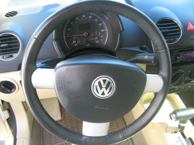 2006 Volkswagen New Beetle CD With MP3