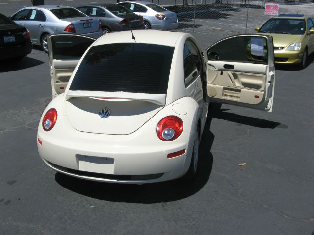 2006 Volkswagen New Beetle CD With MP3