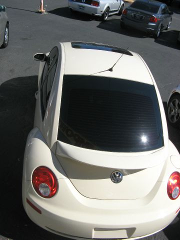 2006 Volkswagen New Beetle CD With MP3