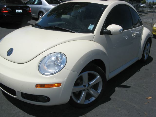 2006 Volkswagen New Beetle CD With MP3