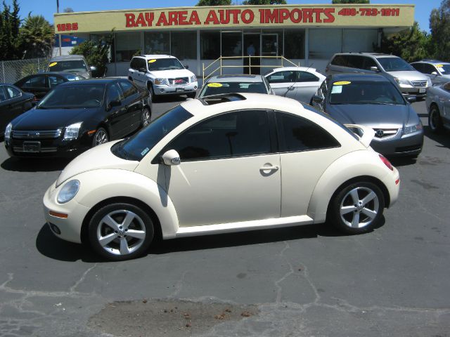 2006 Volkswagen New Beetle CD With MP3