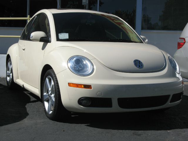 2006 Volkswagen New Beetle CD With MP3