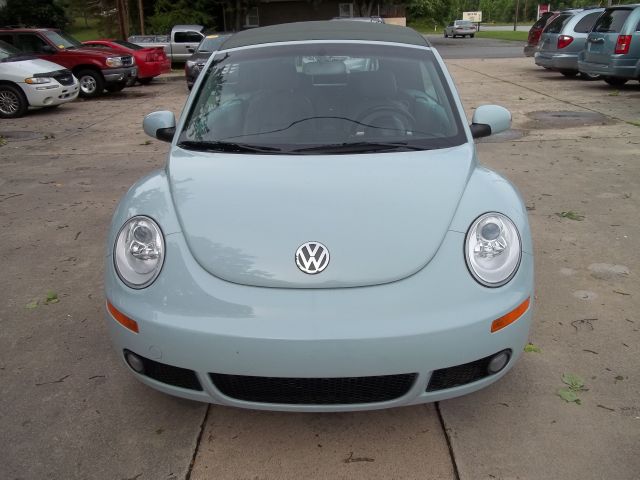 2006 Volkswagen New Beetle Reg Cab 118 WB