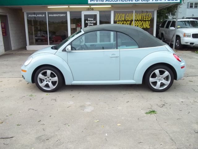 2006 Volkswagen New Beetle Reg Cab 118 WB