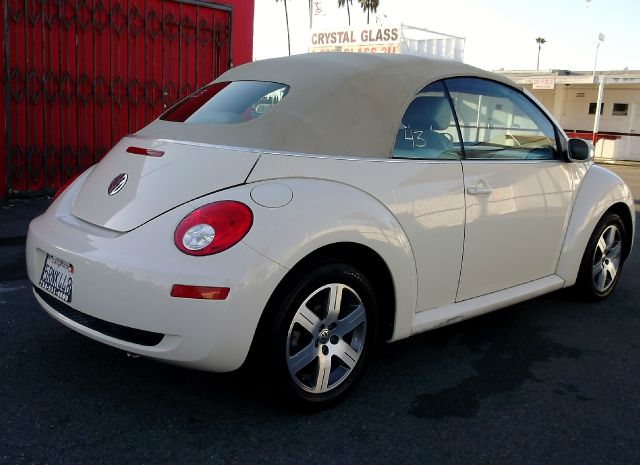 2006 Volkswagen New Beetle Reg Cab 118 WB