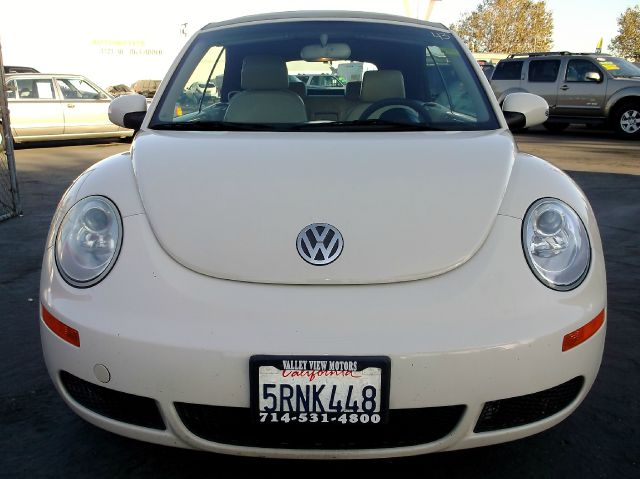 2006 Volkswagen New Beetle Reg Cab 118 WB