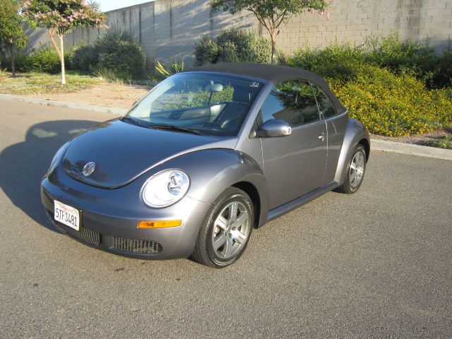 2006 Volkswagen New Beetle Reg Cab 118 WB