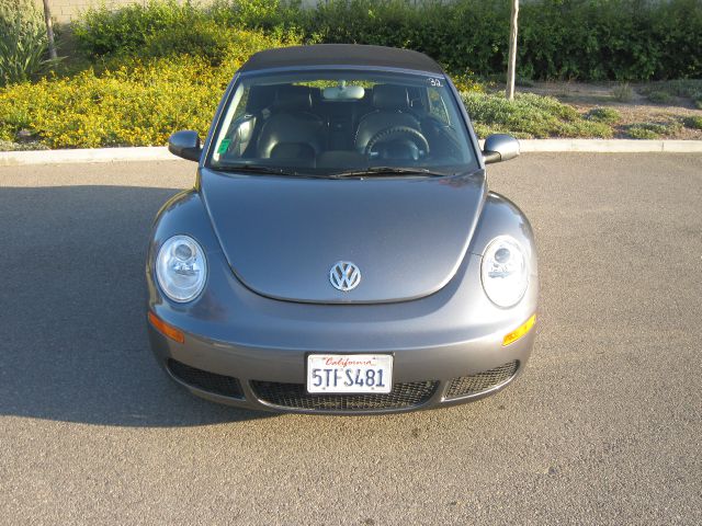 2006 Volkswagen New Beetle Reg Cab 118 WB