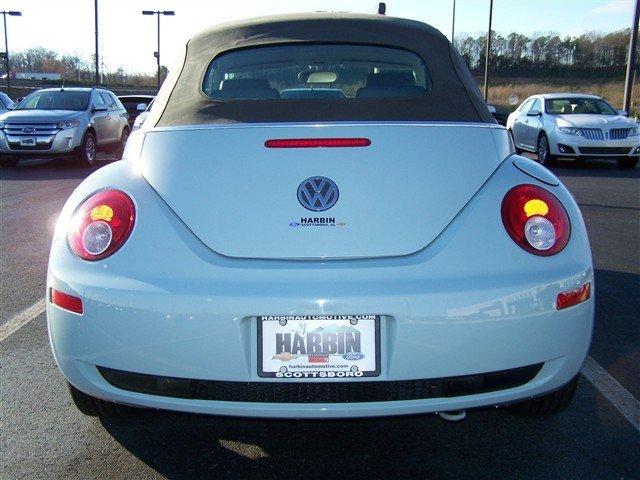 2006 Volkswagen New Beetle Unknown